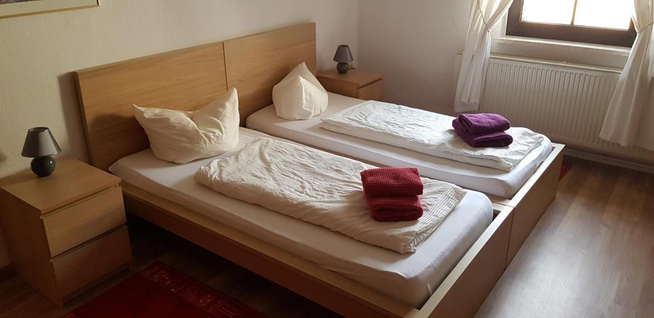 Hotel-Garni "Zum Loewen" Bad Freienwalde Bagian luar foto